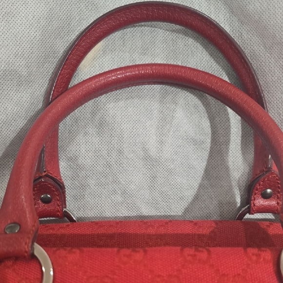 Gucci Red Satchel Sophisticated Leather Design Amazing Condition In And Out - Picture 3 of 10